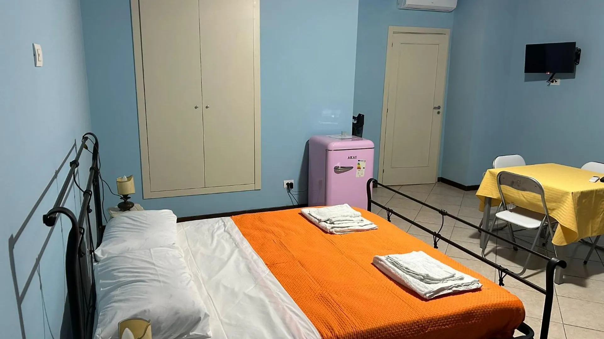 Apartment Affittacamere La Yucca Naples Italy